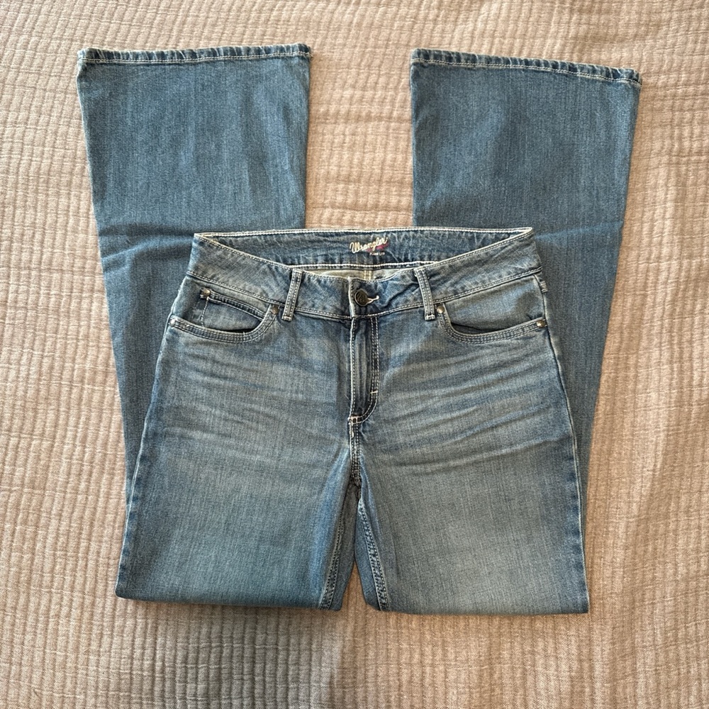 Wrangler Women's Flare & Wide Leg Jeans - Light Blue